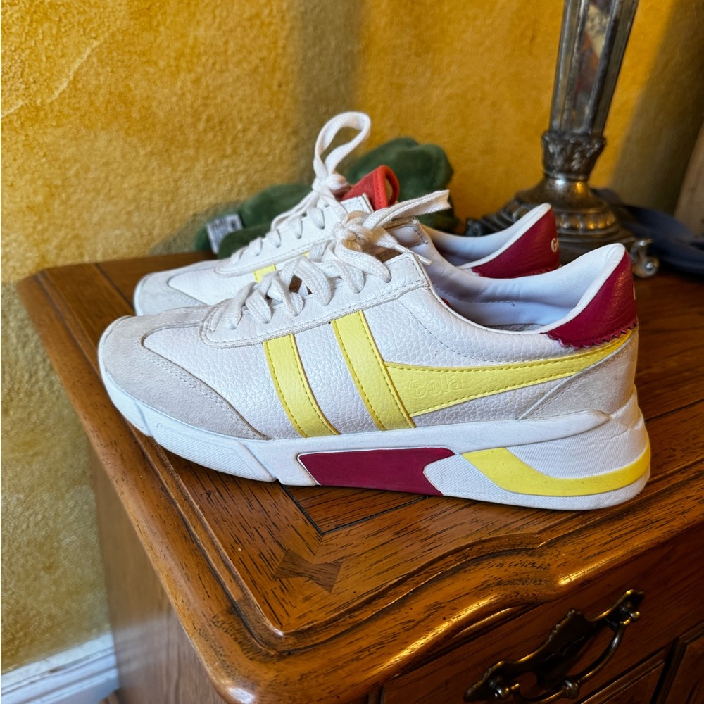 Gola sneakers